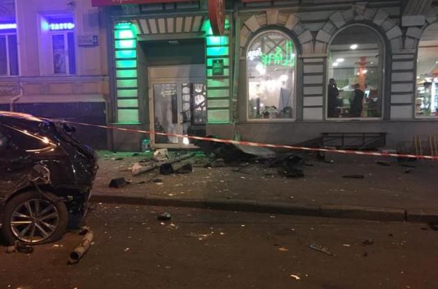 Lexus Автомобиль оформлен на приемного отца Елены - Василия Зайцева