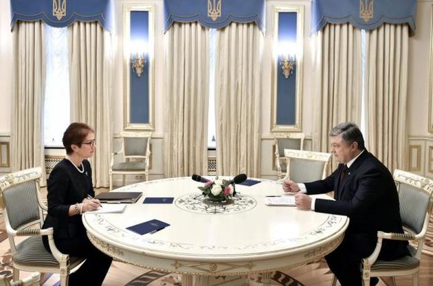 После срыва голосования за законы о Донбассе Порошенко встретится с послами США и Германии – СМИ