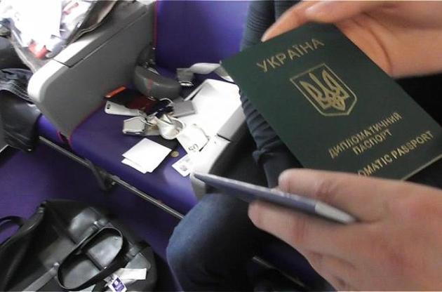 НАБУ вивчить законність підстави видачі Розенблату дипломатичного паспорта