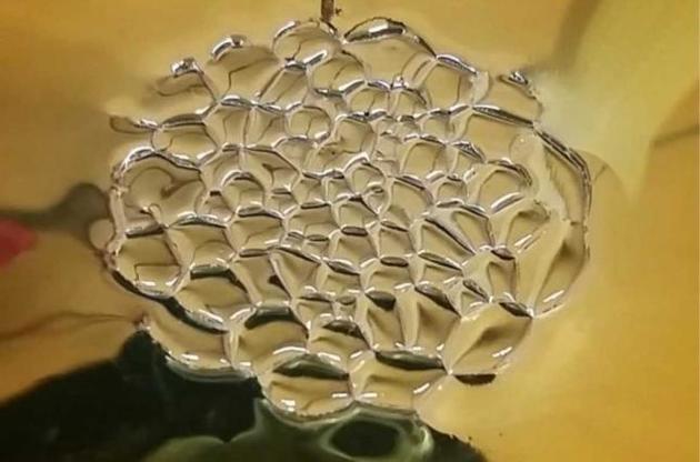 Школяр знайшов відповідь на одне з найстаріших питань електродинаміки