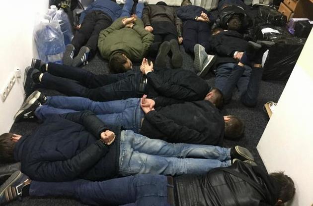 Прокуратура розмістила групове фото київських колекторів