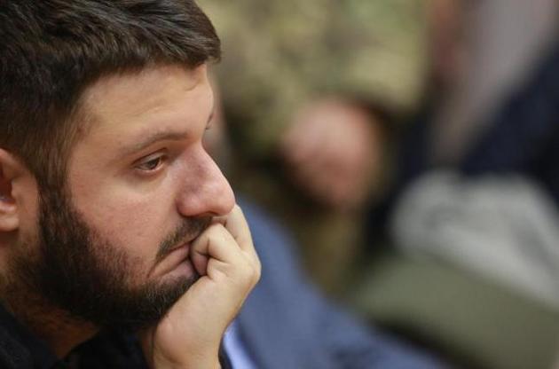 Аваков будет носить электронный браслет