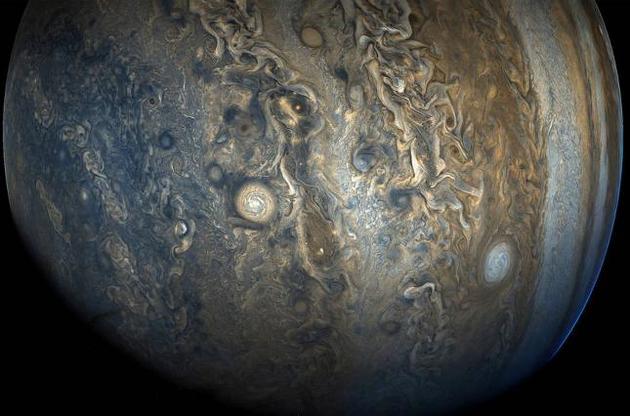 "Юнона" передала на Землю снимок южного полушария Юпитера