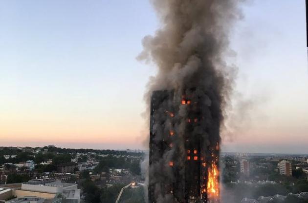Две трети семей из сгоревшего небоскреба Grenfell Tower до сих пор не имеют постоянного жилья - The Independent