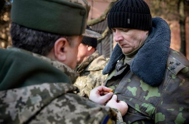 Президент відзначив державними нагородами понад 30 українських захисників
