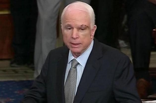 Маккейн против сближения Белого дома с Кремлем