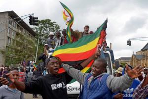 Зимбабве: "Лакост" против "Гуччи"