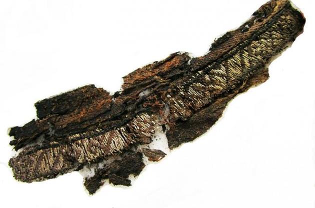Археологи виявили у похованні вікінгів шовкову стрічку з ім'ям Аллаха