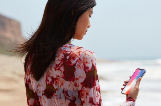 Користувачі iPhone X скаржаться на тріск розмовного динаміка