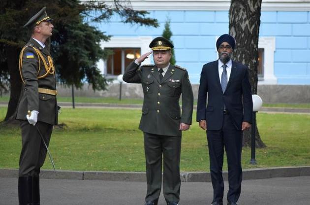 Полторак ждет от Саджана стрелковое оружие против русских