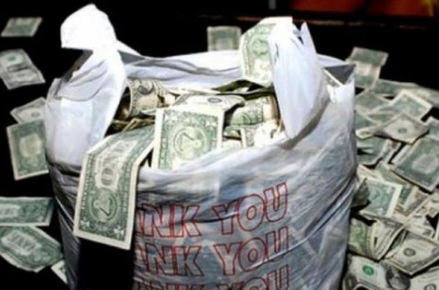 Замглавы Херсонской ОГА сдал в полицию обнаруженный в кабинете пакет с деньгами