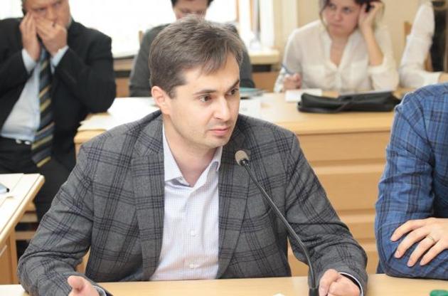 Депутат від БПП переписав свій бізнес у Болгарії на помічника, а квартиру продав тещі