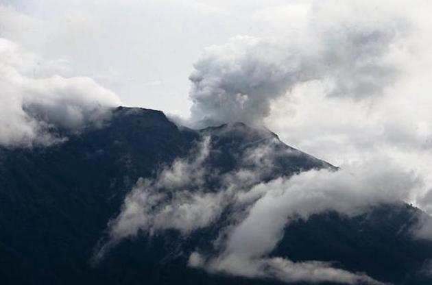 Из-за извержения вулкана на Бали эвакуировали 24 тысячи человек