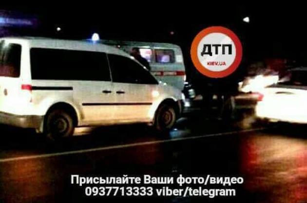 Под Киевом автомобиль сбил двух школьников, один из них в реанимации
