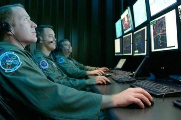 США и НАТО могут нацелить свое кибероружие на Россию - Newsweek