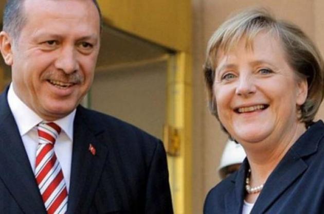 Меркель и Эрдоган впервые за несколько месяцев провели переговоры