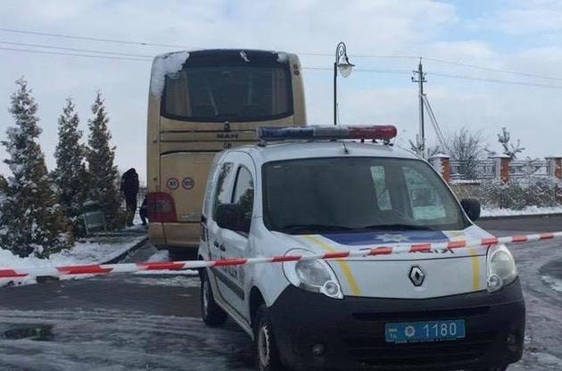 У МЗС назвали провокацією напередодні приїзду Дуди вибух польського автобуса на Львівщині