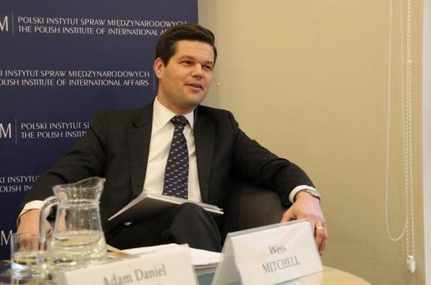 Емісар Держдепу США відвідає Київ, щоб підтвердити прихильність Сполучених Штатів суверенітету і територіальній цілісності України.