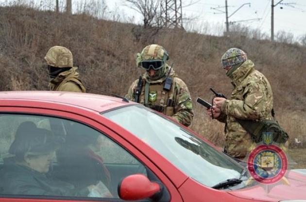 У поліції відзвітували про затримання 25 бойовиків на блокпостах в Донецькій області