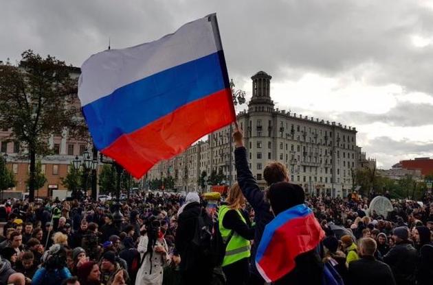 Вибори російського президента &quot;абсолютно випадково&quot; призначили на 18 березня - день, коли був окупований український Крим. Глава ЦВК РФ Елла Памфілова сподівається, що вони будуть &quot;конкурентними і цікавими&quot;.