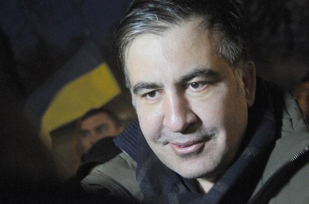Саакашвили публично призвал Порошенко уйти в отставку