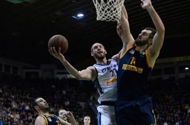 В 1/4 фіналу &quot;Дніпро&quot; зіграє проти &quot;Будівельника&quot;