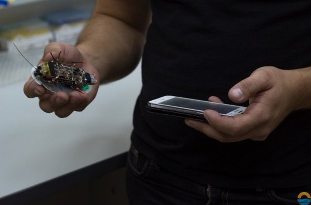 Вчені розроблять рій автономних роботів, які можуть виконувати бойові завдання.