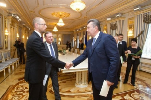 Яценюк считает, что Янукович действовал в сговоре с Путиным