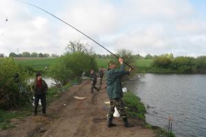 Риболовля  у каламутній воді