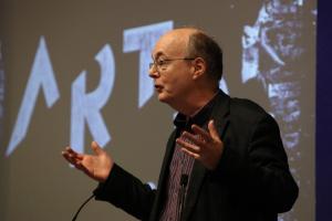 Девід Едгар: 