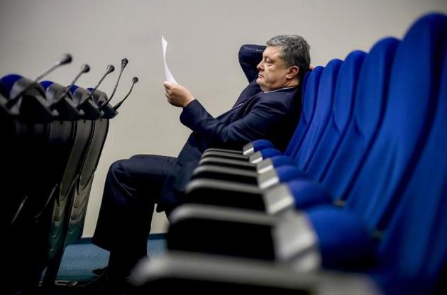 Порошенко внесет свой законопроект об антикоррупционном суд не ранее, чем через неделю