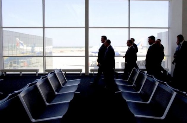 В аеропорту "Київ" шукають вибухівку