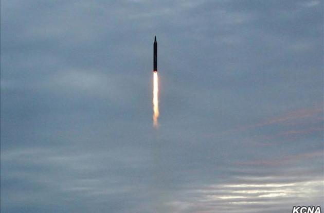 Ракета КНДР пролетела 1000 км и упала в исключительной экономической зоне Японии