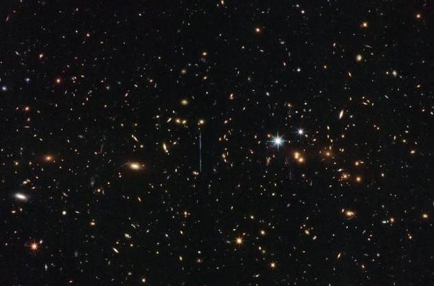 "Хаббл" измерил массу одного из крупнейших скоплений Вселенной