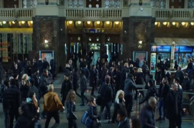 Вслед за Apple британская компания сняла ролик на киевском вокзале