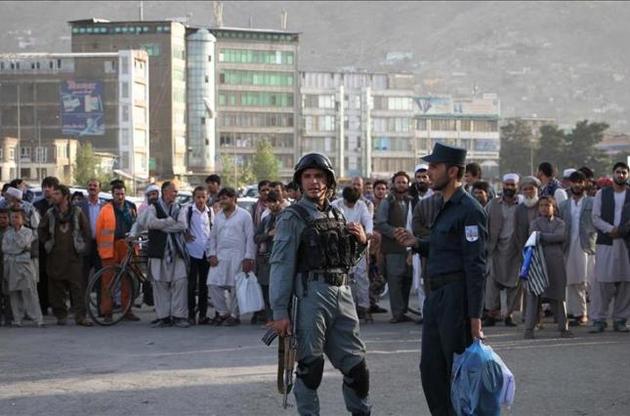 В Афганистане в результате атаки террориста-смертника погибли шесть человек