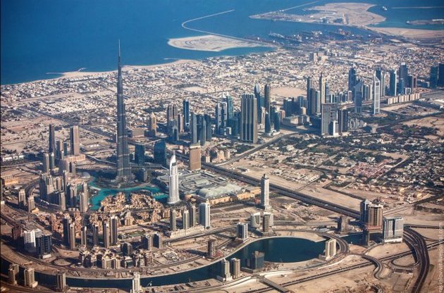 С сегодняшнего дня украинцы смогут путешествовать в ОАЭ без виз