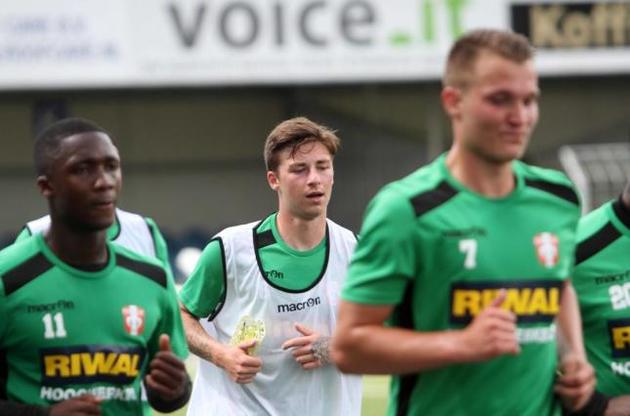 Влегелс виступав у другому дивізіоні чемпіонату Нідерландів