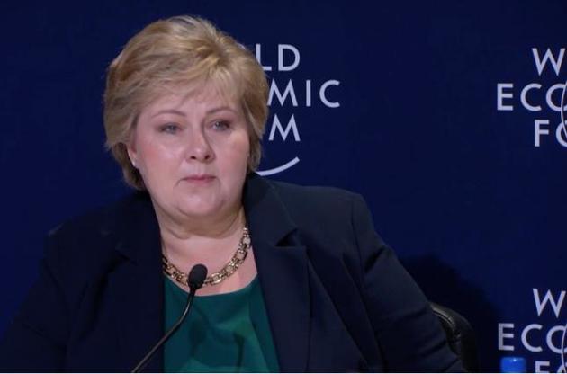 Прем'єр-міністр Норвегії закликає боротися проти корупції і відмивання грошей.