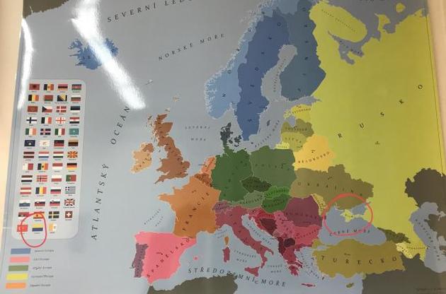 Міносвіти Чехії нібито обіцяло вилучити некоректні карти зі шкіл