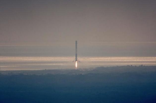 Запущенный SpaceX правительственный спутник Zuma не вышел на орбиту - СМИ