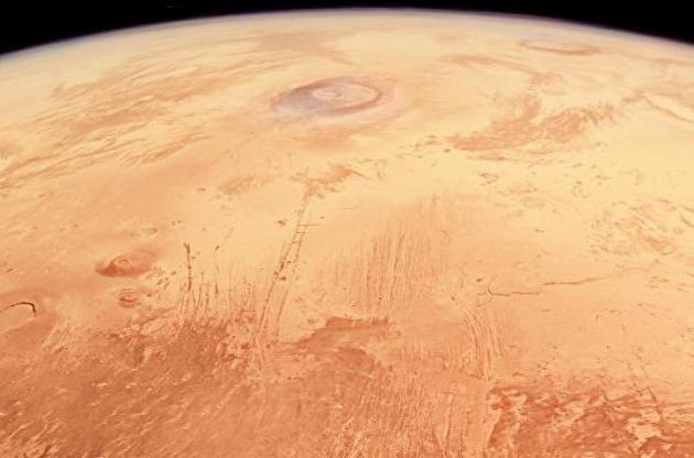 ESA опубликовало снимок Марса "вверх ногами"