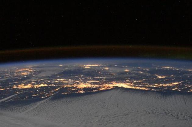 Астронавт NASA зробив знімок нічної Землі з космосу