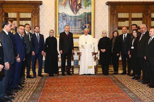 Папа Римский обсудил с Эрдоганом ситуацию в Иерусалиме