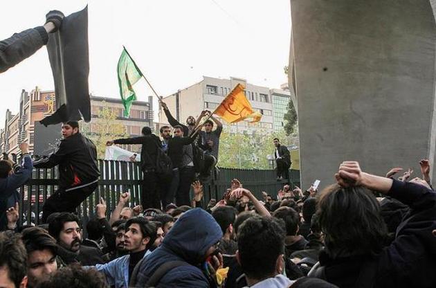 Арестованным участникам протестов в Иране грозит смертная казнь