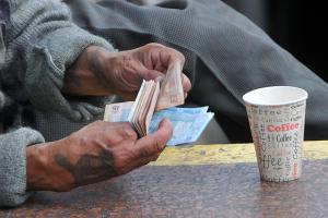 Жага "дешевих" грошей