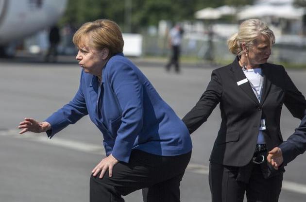 Чим заплатить Меркель за четвертий строк?