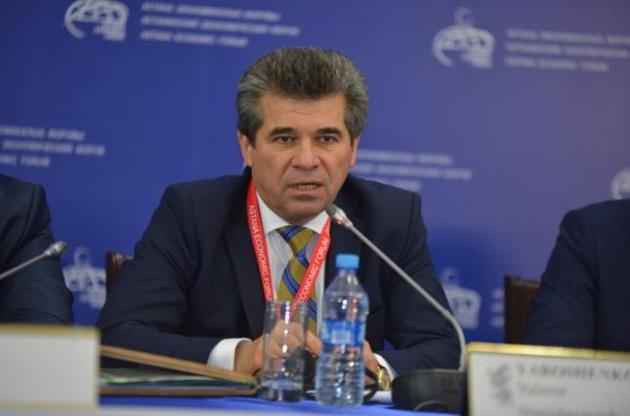 Украинские чиновники продолжают намекать на то, простому народу высшее образование ни к чему