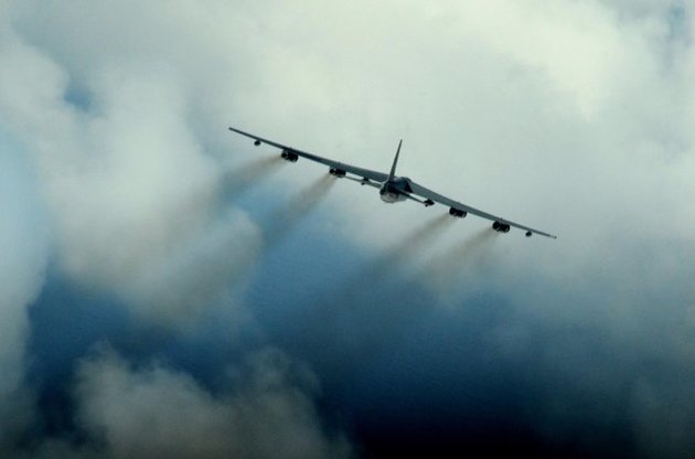 США перебросили в Британию три стратегических бомбардировщика B-52
