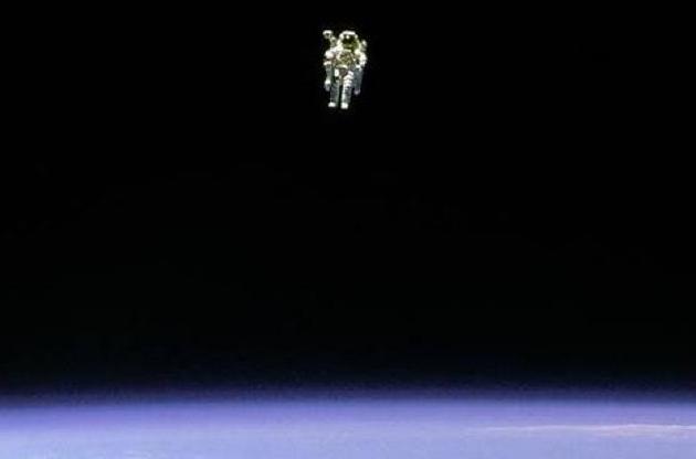 Брюс МакКендлес помер у віці 80 років